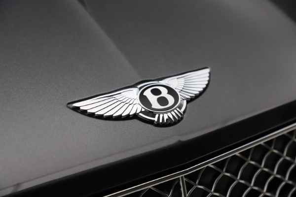 New 2021 Bentley Bentayga V8 for sale $213,720 at Maserati of Westport in Westport CT 06880 14