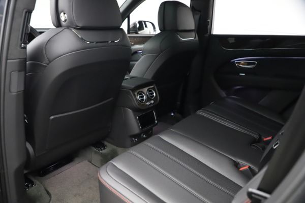 New 2021 Bentley Bentayga V8 for sale $213,720 at Maserati of Westport in Westport CT 06880 23