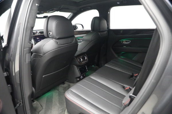 Used 2021 Bentley Bentayga V8 for sale Sold at Maserati of Westport in Westport CT 06880 23
