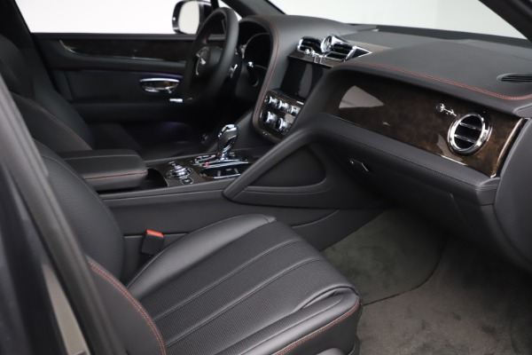 New 2021 Bentley Bentayga V8 for sale $213,720 at Maserati of Westport in Westport CT 06880 27