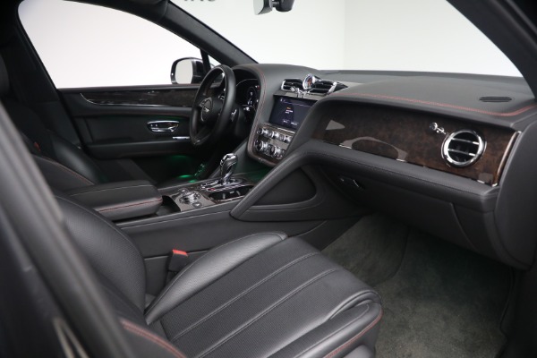 Used 2021 Bentley Bentayga V8 for sale Sold at Maserati of Westport in Westport CT 06880 27
