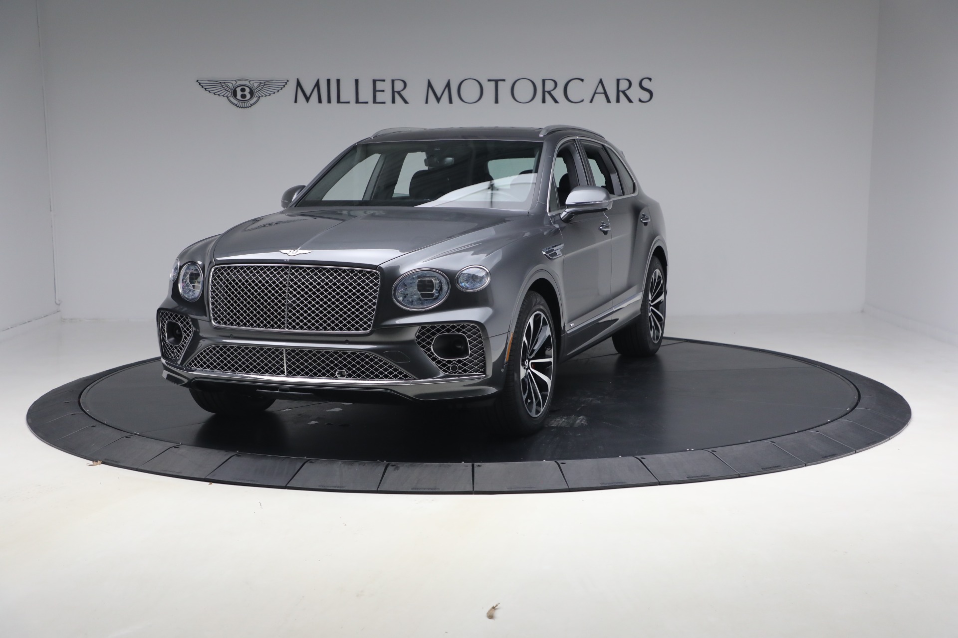 Used 2021 Bentley Bentayga V8 for sale Sold at Maserati of Westport in Westport CT 06880 1