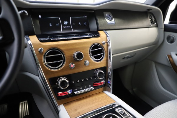 Used 2019 Rolls-Royce Cullinan for sale Sold at Maserati of Westport in Westport CT 06880 28