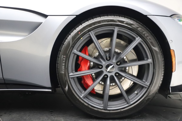 Used 2021 Aston Martin Vantage Roadster for sale $139,900 at Maserati of Westport in Westport CT 06880 28