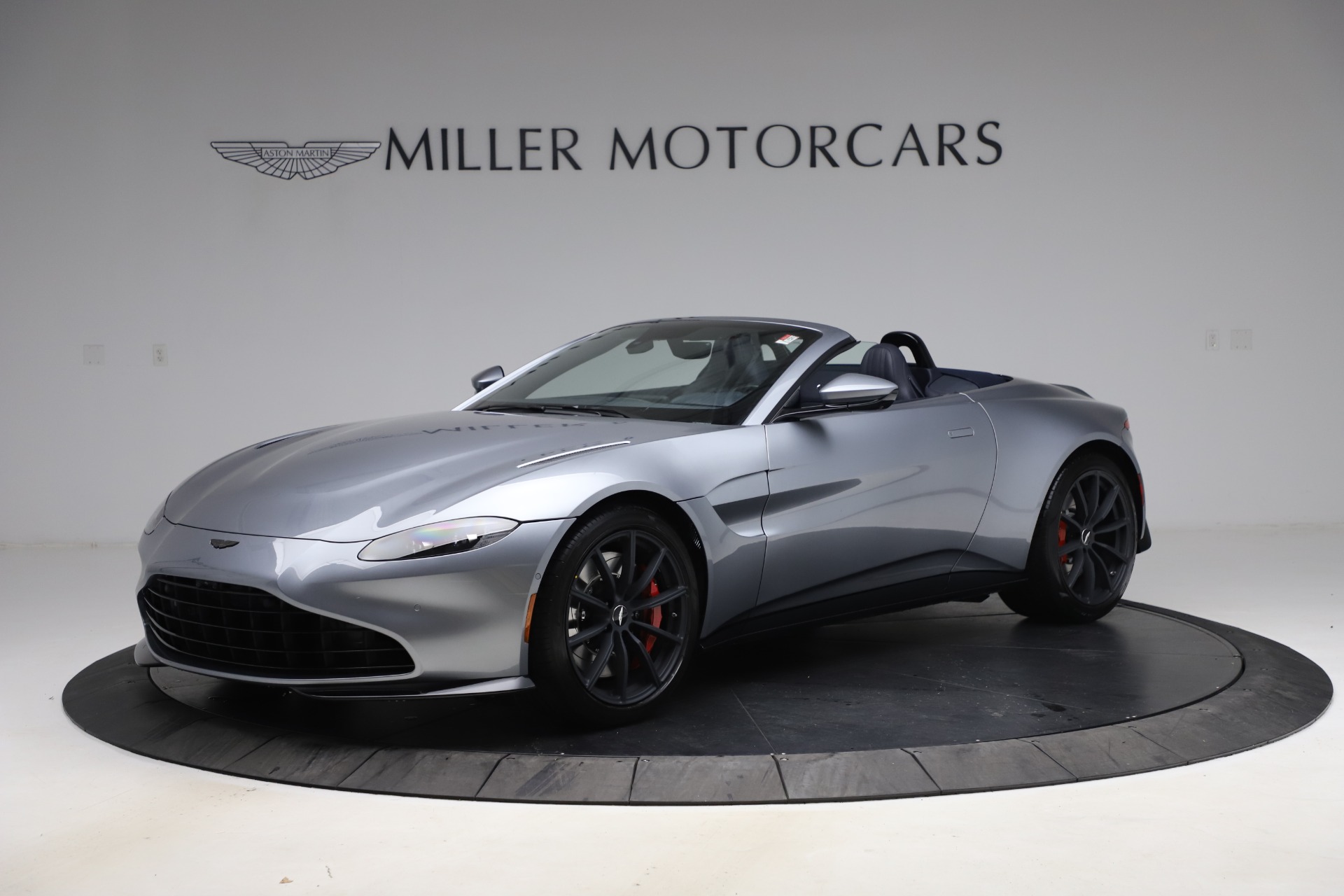 Used 2021 Aston Martin Vantage Roadster for sale $139,900 at Maserati of Westport in Westport CT 06880 1