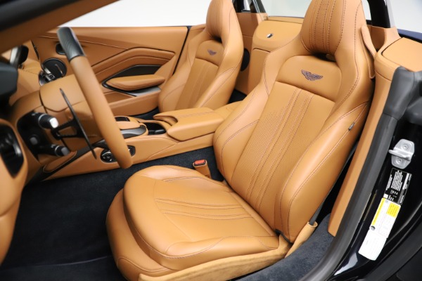 New 2021 Aston Martin Vantage Roadster Convertible for sale $205,686 at Maserati of Westport in Westport CT 06880 15