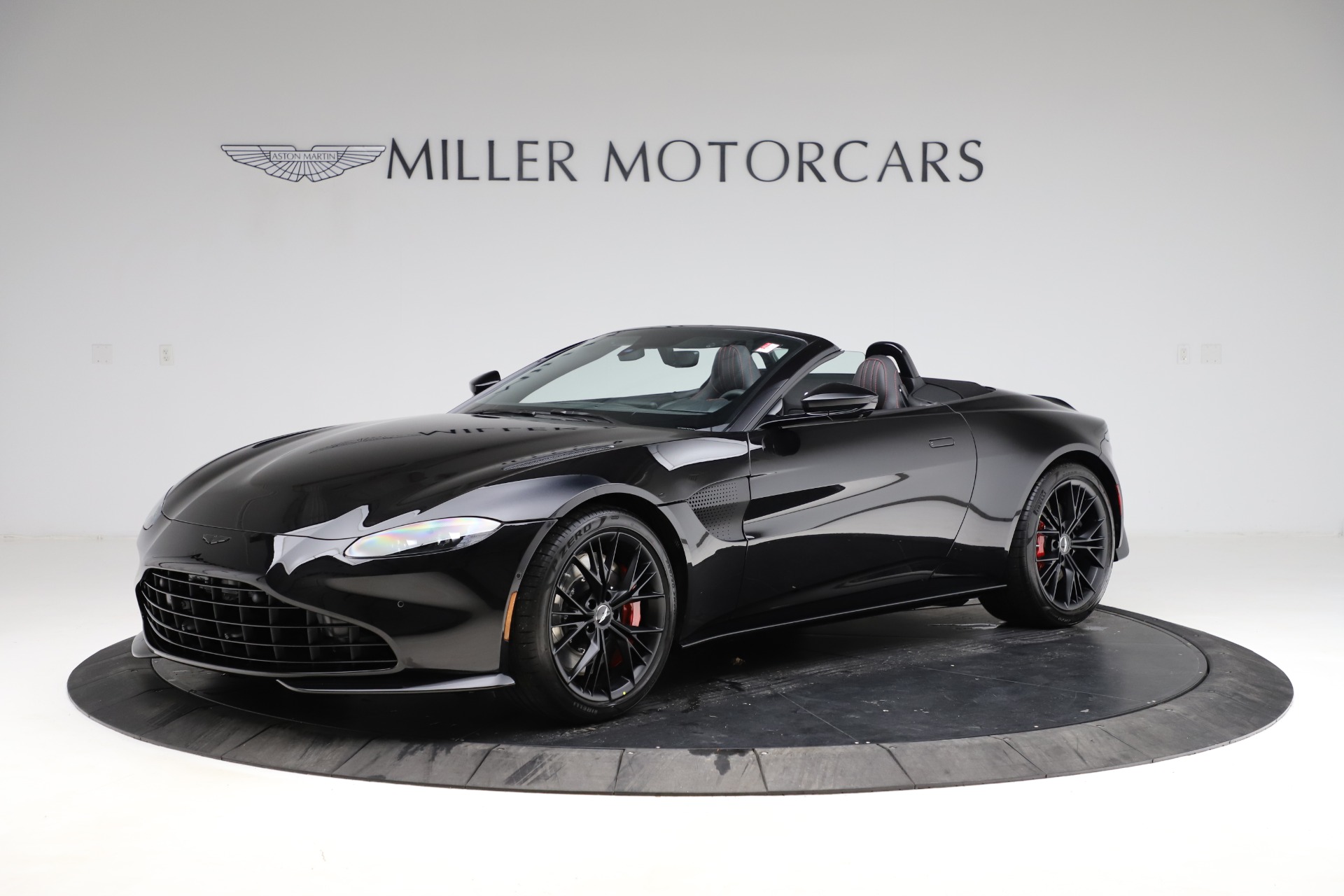 New 2021 Aston Martin Vantage Roadster Convertible for sale $189,186 at Maserati of Westport in Westport CT 06880 1