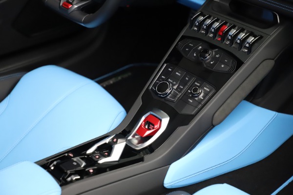 Used 2016 Lamborghini Huracan LP 610-4 Spyder for sale Sold at Maserati of Westport in Westport CT 06880 26