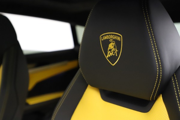 Used 2019 Lamborghini Urus for sale Sold at Maserati of Westport in Westport CT 06880 17