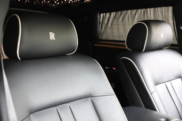 Used 2015 Rolls-Royce Phantom EWB for sale Sold at Maserati of Westport in Westport CT 06880 11