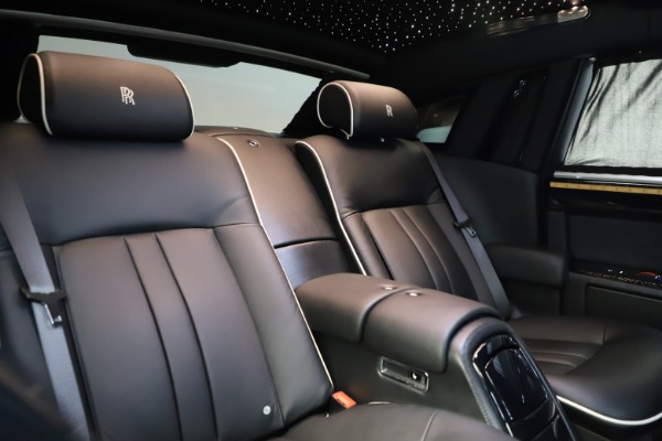 Used 2015 Rolls-Royce Phantom EWB for sale Sold at Maserati of Westport in Westport CT 06880 15