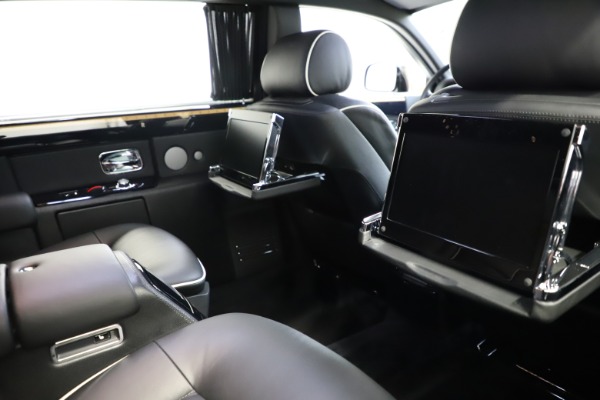 Used 2015 Rolls-Royce Phantom EWB for sale Sold at Maserati of Westport in Westport CT 06880 17