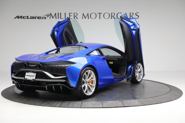 New 2023 McLaren Artura for sale $277,250 at Maserati of Westport in Westport CT 06880 17
