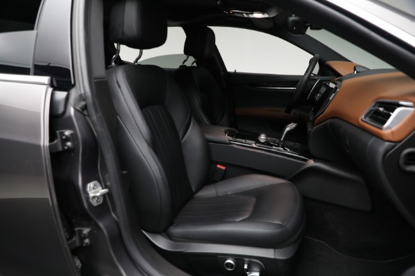 Used 2021 Maserati Ghibli S Q4 for sale Sold at Maserati of Westport in Westport CT 06880 13