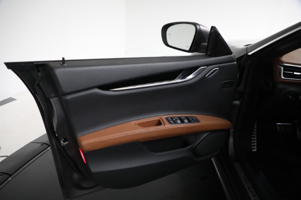 Used 2021 Maserati Ghibli S Q4 for sale Sold at Maserati of Westport in Westport CT 06880 23