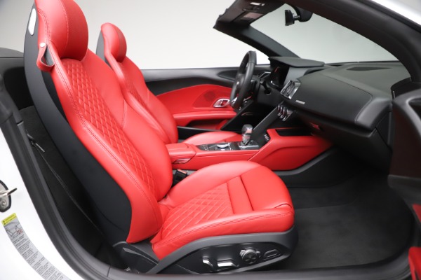 Used 2018 Audi R8 Spyder for sale Sold at Maserati of Westport in Westport CT 06880 22