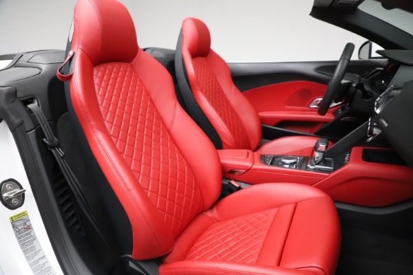 Used 2018 Audi R8 Spyder for sale Sold at Maserati of Westport in Westport CT 06880 23