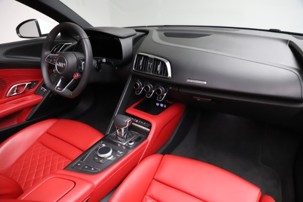 Used 2018 Audi R8 Spyder for sale Sold at Maserati of Westport in Westport CT 06880 25