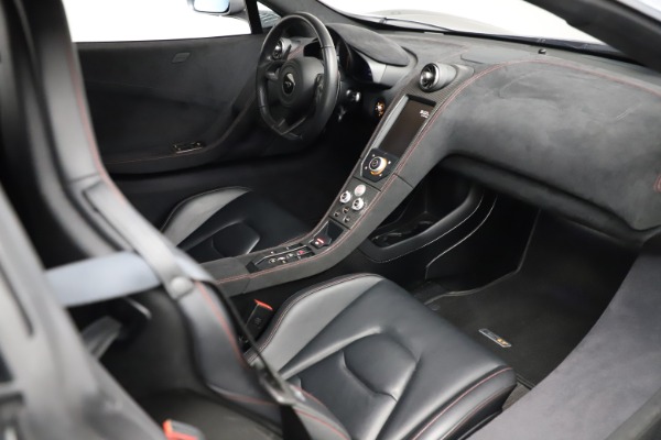 Used 2016 McLaren 675LT Spider for sale $275,900 at Maserati of Westport in Westport CT 06880 25