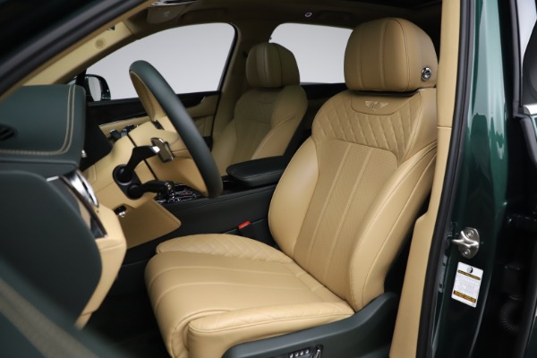 Used 2018 Bentley Bentayga W12 Signature Edition for sale Sold at Maserati of Westport in Westport CT 06880 18