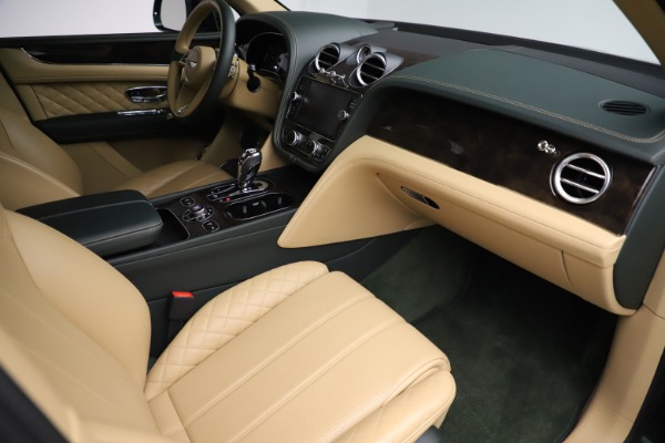 Used 2018 Bentley Bentayga W12 Signature Edition for sale Sold at Maserati of Westport in Westport CT 06880 24