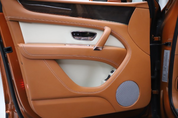 Used 2018 Bentley Bentayga Onyx Edition for sale Sold at Maserati of Westport in Westport CT 06880 16