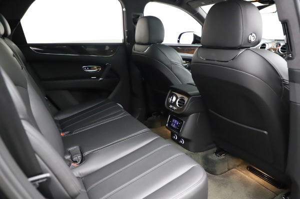 Used 2018 Bentley Bentayga Onyx Edition for sale $146,900 at Maserati of Westport in Westport CT 06880 28