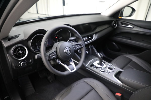 Used 2021 Alfa Romeo Stelvio Q4 for sale $28,900 at Maserati of Westport in Westport CT 06880 16