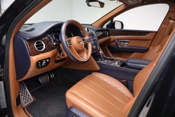 Used 2018 Bentley Bentayga W12 Signature for sale Sold at Maserati of Westport in Westport CT 06880 17