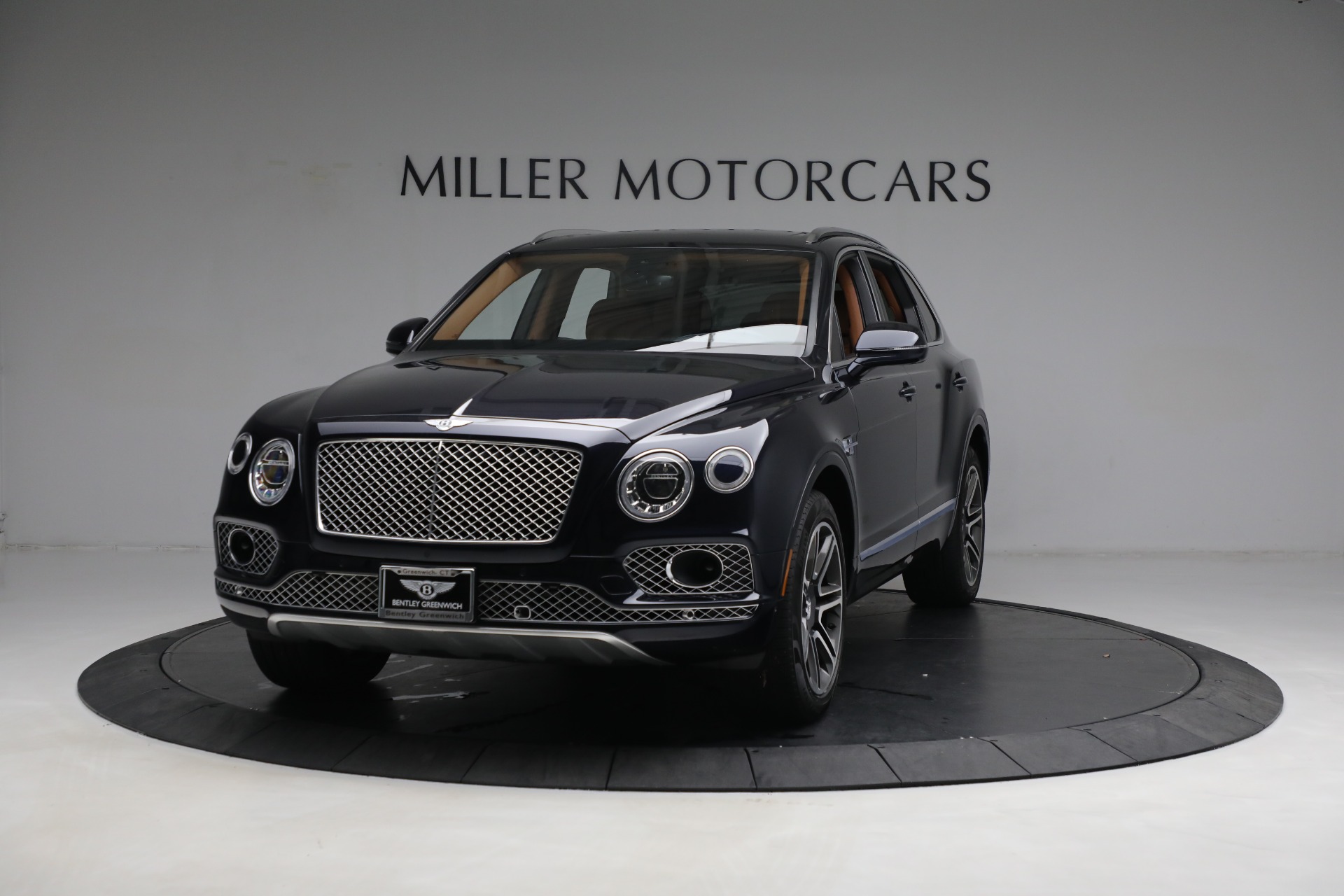 Used 2018 Bentley Bentayga W12 Signature for sale $109,900 at Maserati of Westport in Westport CT 06880 1