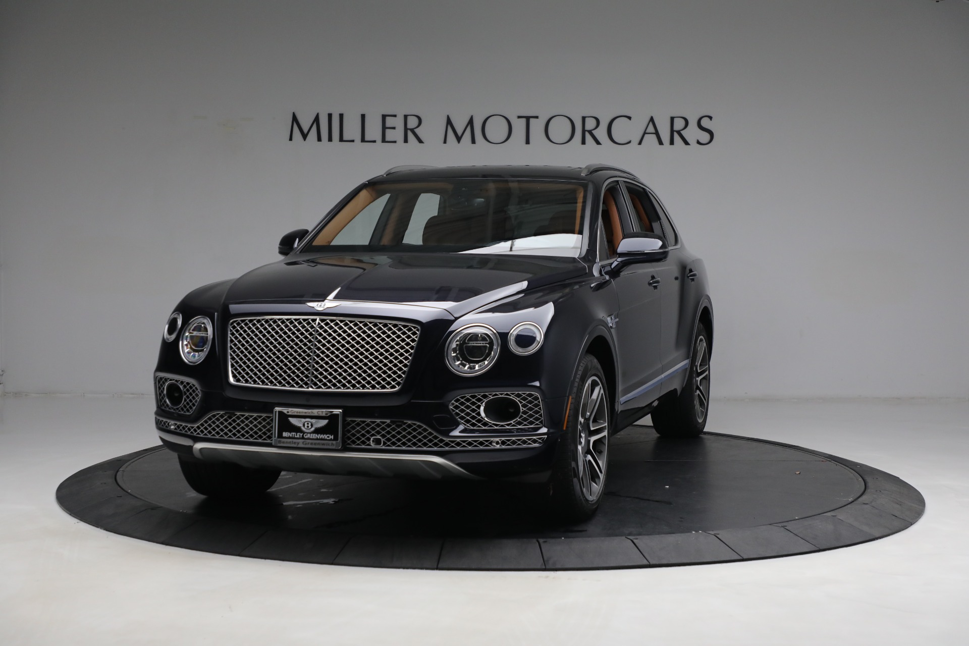 Used 2018 Bentley Bentayga W12 Signature for sale Sold at Maserati of Westport in Westport CT 06880 1