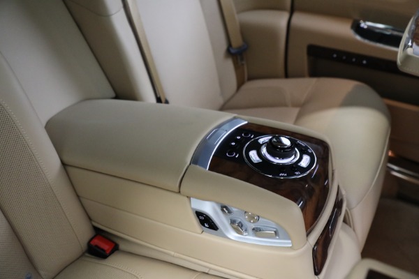 Used 2011 Rolls-Royce Ghost for sale Sold at Maserati of Westport in Westport CT 06880 21