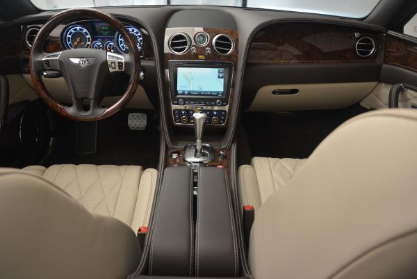 Used 2015 Bentley Flying Spur V8 for sale Sold at Maserati of Westport in Westport CT 06880 25