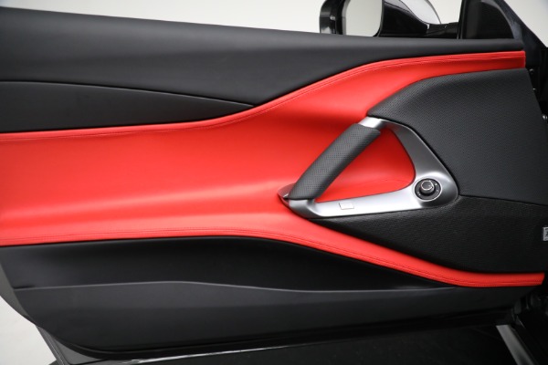 Used 2018 Ferrari 812 Superfast for sale $414,900 at Maserati of Westport in Westport CT 06880 16