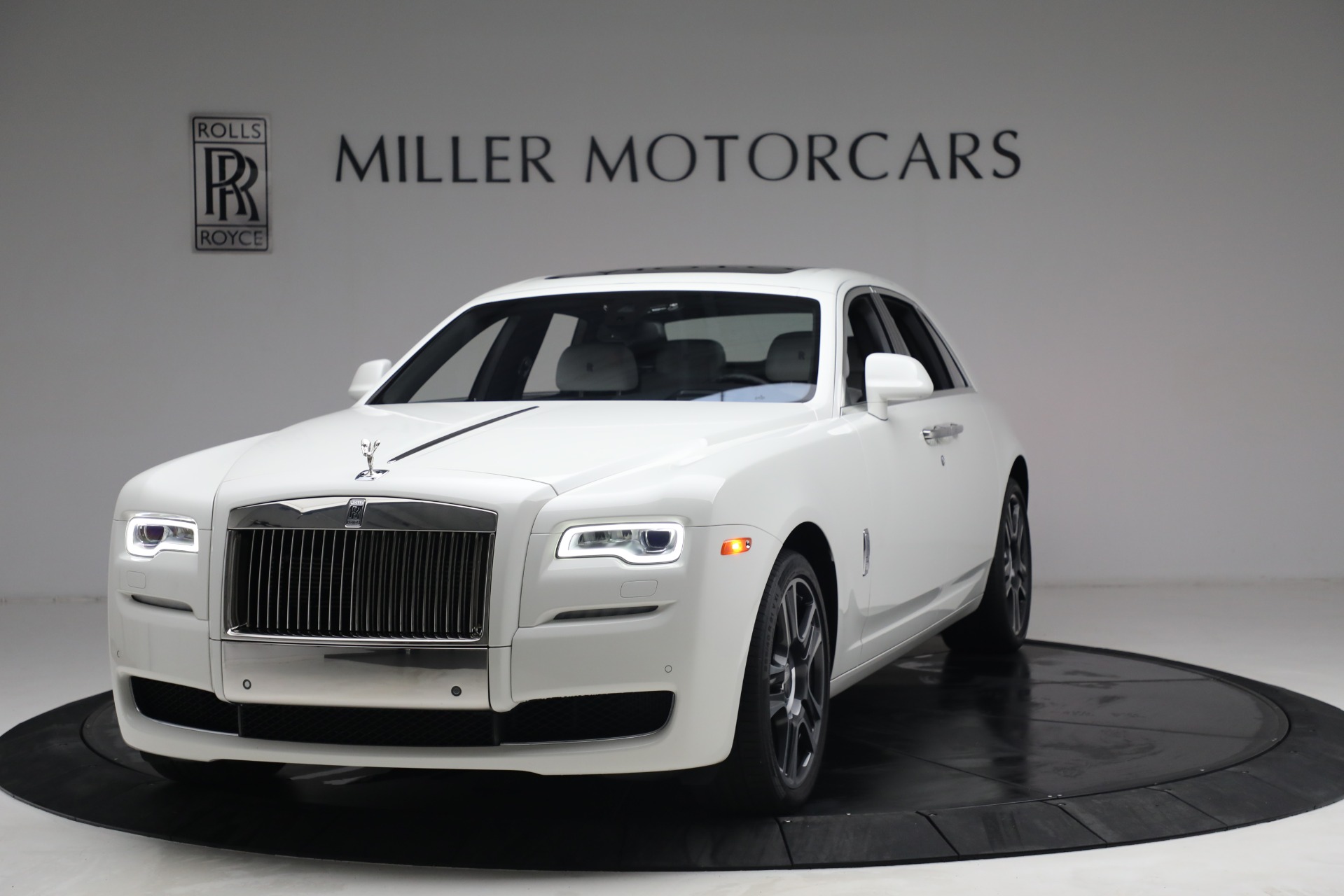 Used 2017 Rolls-Royce Ghost for sale Sold at Maserati of Westport in Westport CT 06880 1