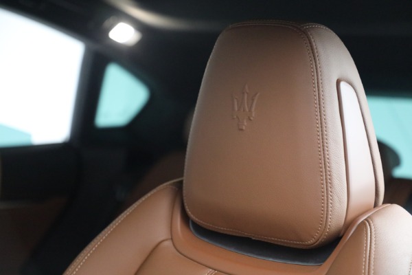 Used 2018 Maserati Levante GranSport for sale Sold at Maserati of Westport in Westport CT 06880 16