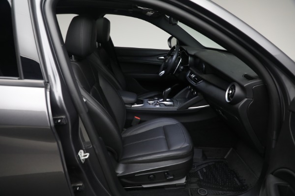 Used 2022 Alfa Romeo Stelvio Sprint for sale $29,900 at Maserati of Westport in Westport CT 06880 12