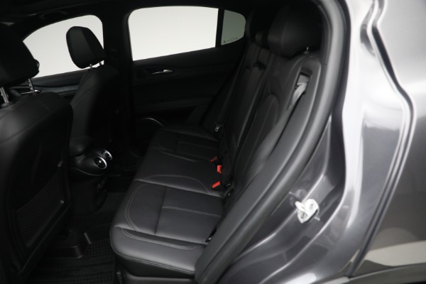 Used 2022 Alfa Romeo Stelvio Sprint for sale $29,900 at Maserati of Westport in Westport CT 06880 18