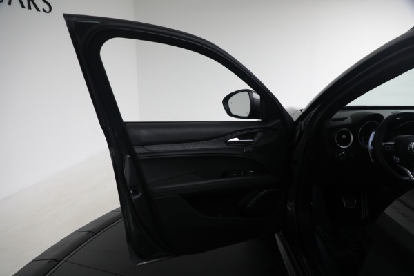 Used 2022 Alfa Romeo Stelvio Sprint for sale $29,900 at Maserati of Westport in Westport CT 06880 22