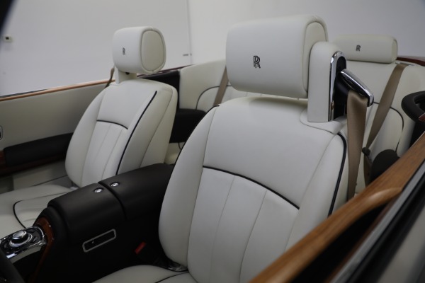 Used 2015 Rolls-Royce Phantom Drophead Coupe for sale Sold at Maserati of Westport in Westport CT 06880 25