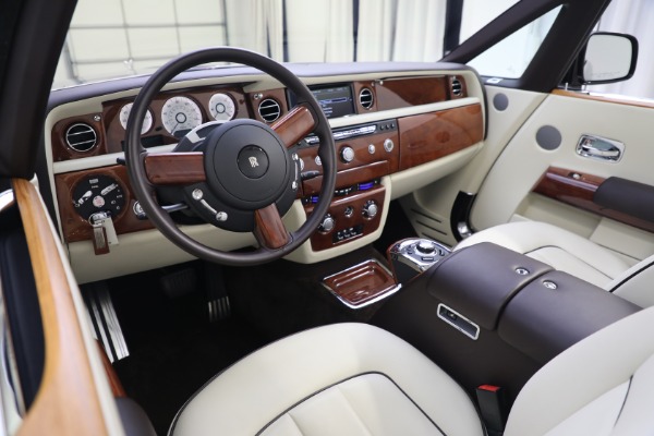 Used 2015 Rolls-Royce Phantom Drophead Coupe for sale Sold at Maserati of Westport in Westport CT 06880 27