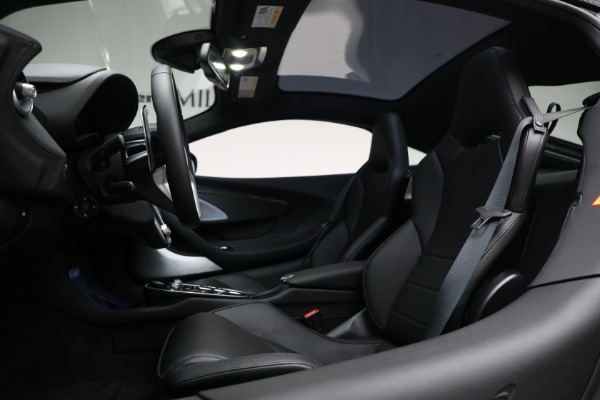 New 2022 McLaren GT Luxe for sale $244,275 at Maserati of Westport in Westport CT 06880 25