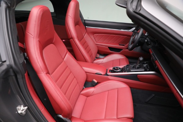 Used 2021 Porsche 911 Targa 4S for sale Sold at Maserati of Westport in Westport CT 06880 26