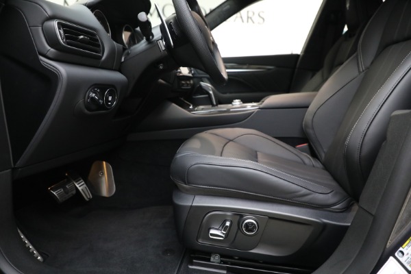 New 2022 Maserati Levante Modena for sale $108,706 at Maserati of Westport in Westport CT 06880 14