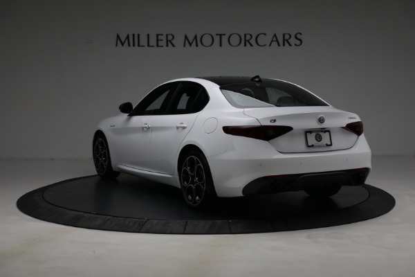 New 2022 Alfa Romeo Giulia Veloce for sale Sold at Maserati of Westport in Westport CT 06880 5