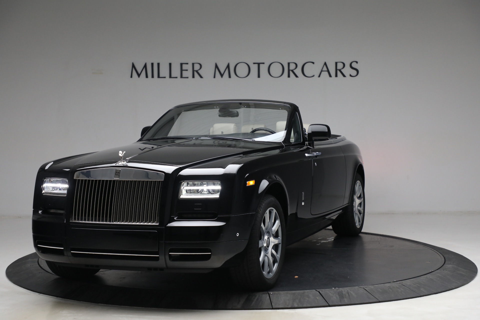 Used 2013 Rolls-Royce Phantom Drophead Coupe for sale Sold at Maserati of Westport in Westport CT 06880 1