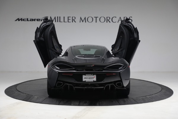 Used 2018 McLaren 570GT for sale Sold at Maserati of Westport in Westport CT 06880 19