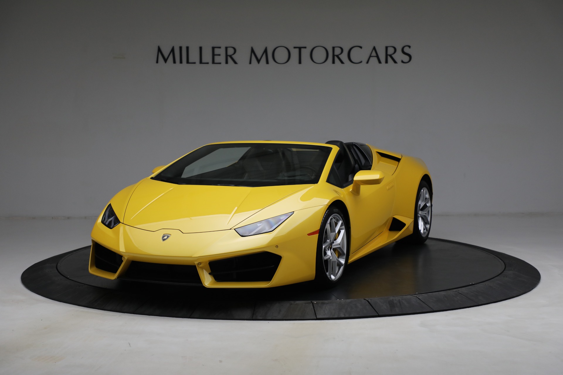 Used 2017 Lamborghini Huracan LP 580-2 Spyder for sale Sold at Maserati of Westport in Westport CT 06880 1