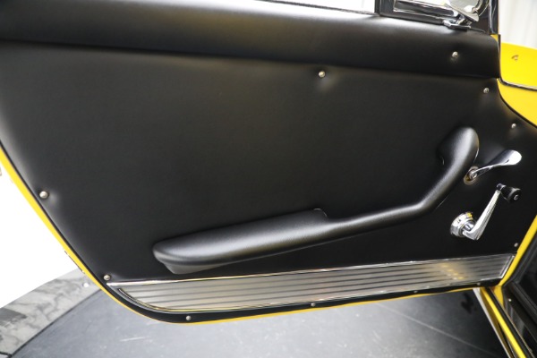 Used 1967 Ferrari 275 GTB/4 for sale Sold at Maserati of Westport in Westport CT 06880 17