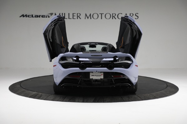 New 2022 McLaren 720S Spider for sale $425,080 at Maserati of Westport in Westport CT 06880 17
